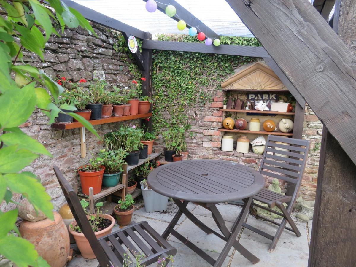Little Orchard Apartment Pont Yates Exterior foto